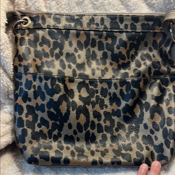 Relic Leopard Print Shoulder Bag - Picture 3 of 9